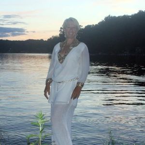 Meet your Posher, Catherine